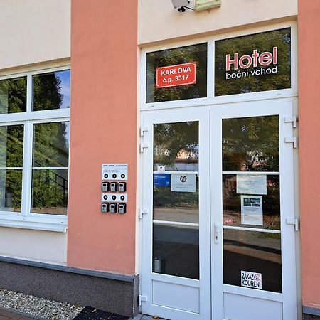 Vzdelavaci Stredisko A Hotel Varnsdorf Ngoại thất bức ảnh